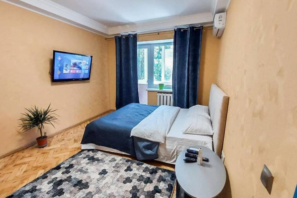 Апартаменти Cozy Flat Київ